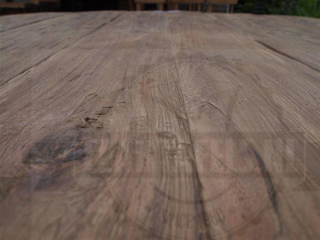 Oude teak tafel